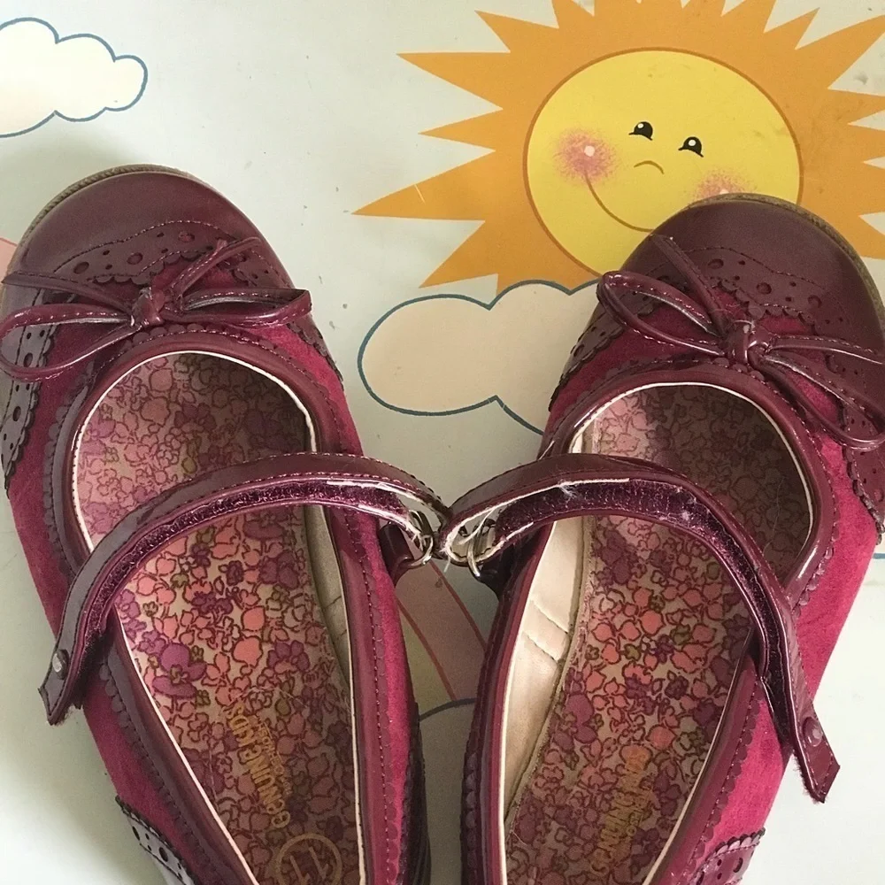 Rare Vintage Oshkosh Genuine Kids Bow Shoes